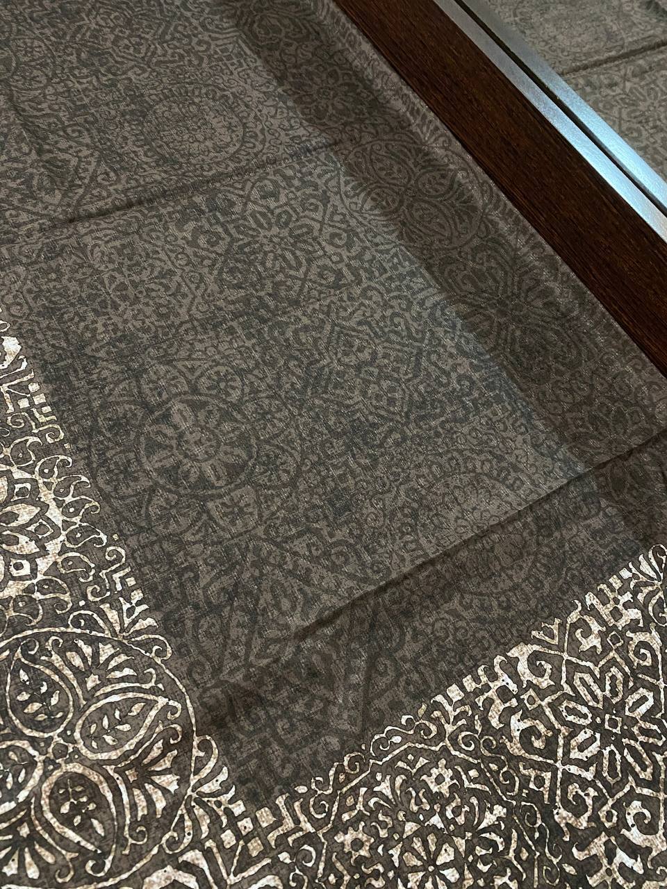 روسری-نخ-گارزا-دور-دستدوز