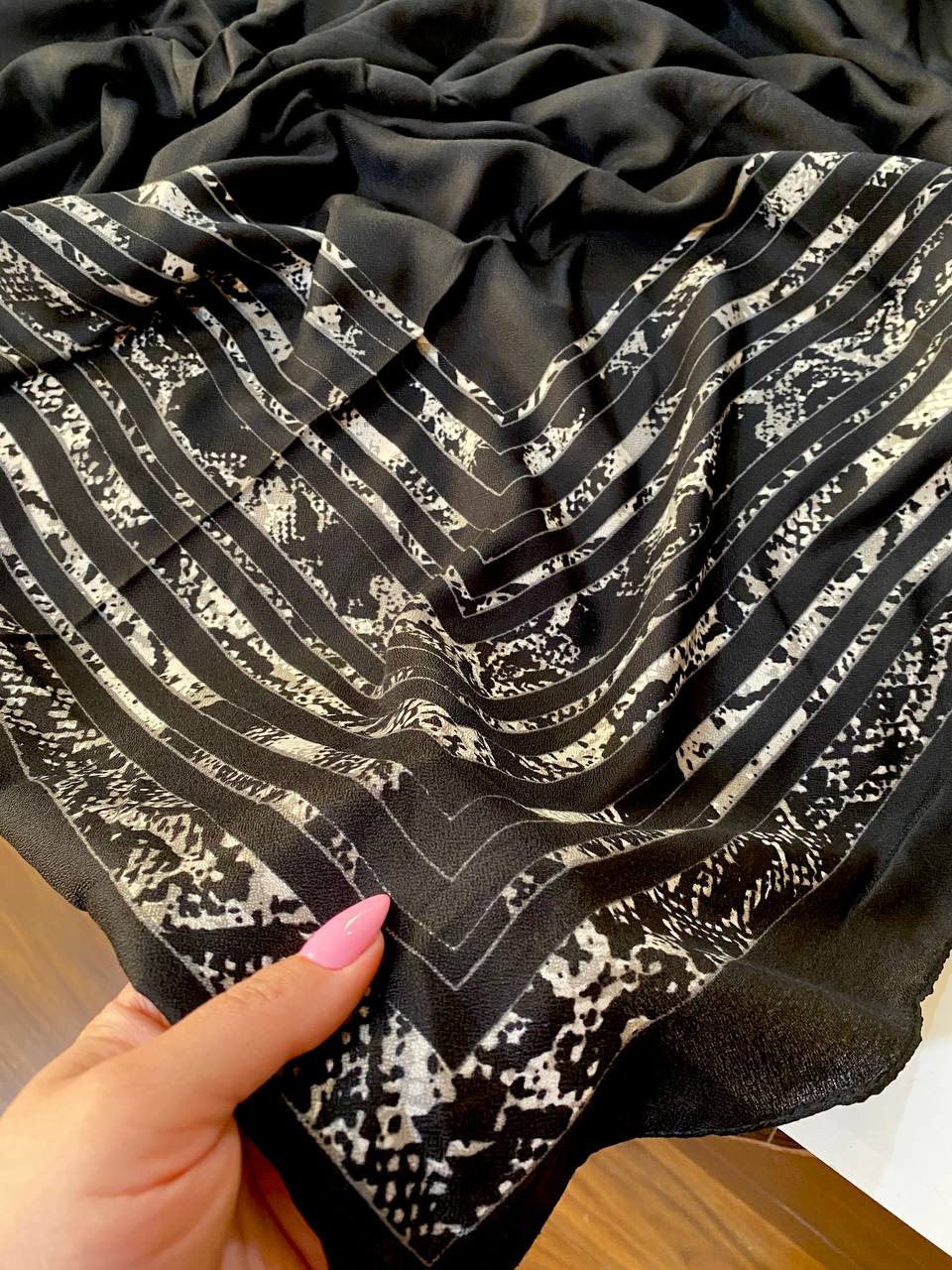 روسری-سیا-اسکارف-پاییزه