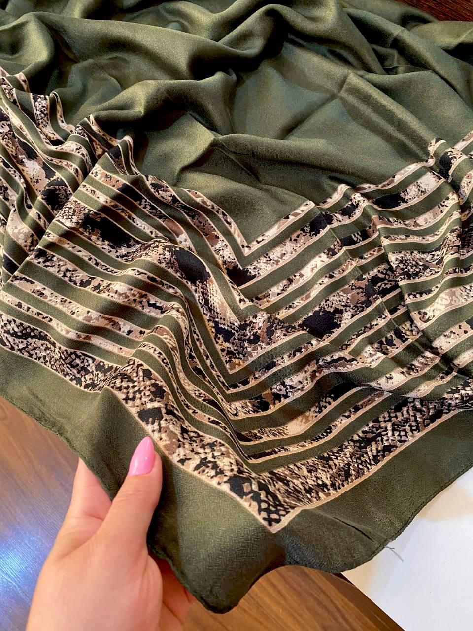 روسری-سیا-اسکارف-پاییزه